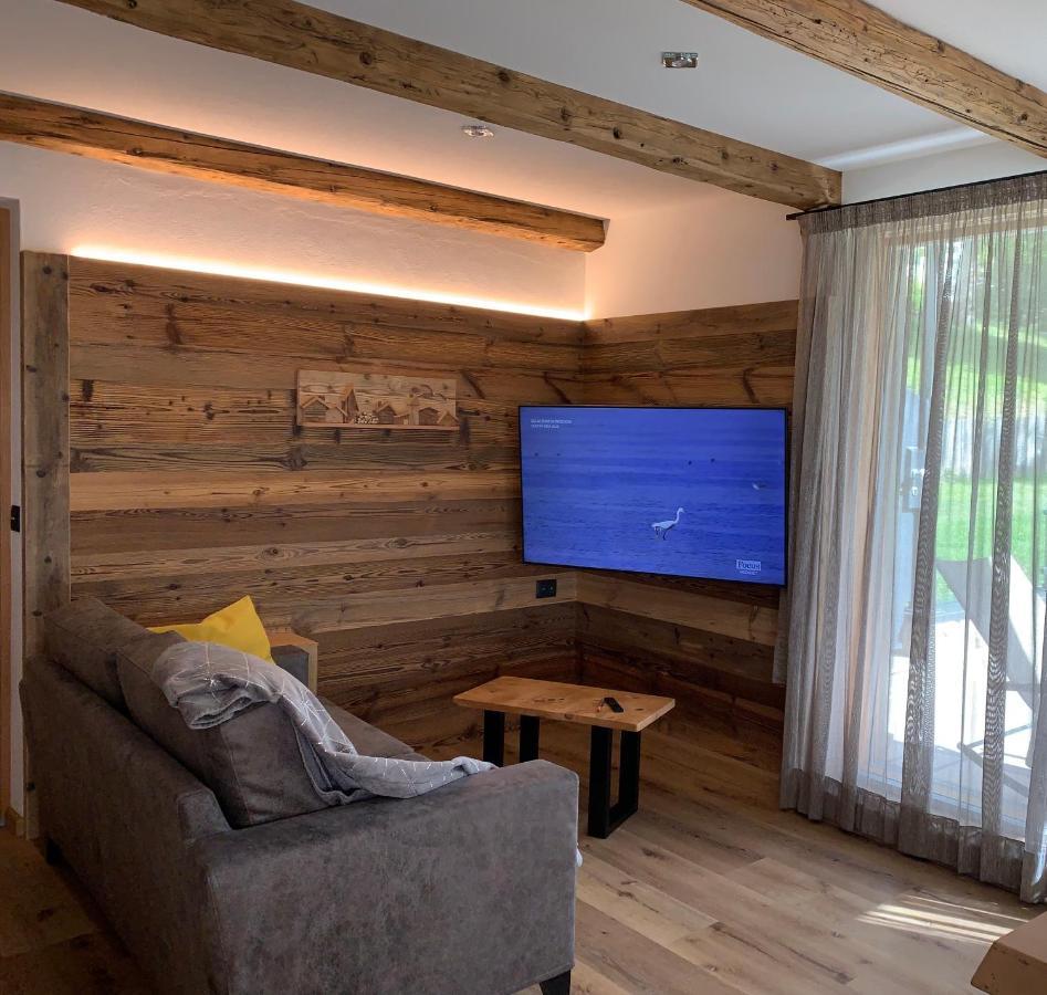 Luxury Chalet Orchidea Canazei Exterior photo